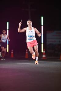 BIB: 40346
                            <button type="button" onclick="openModal(21243024)" class="btn btn-primary btn-sm float-right btn-popup" data-toggle="modal" data-target=".modal-high-quality">
                        <i class="fas fa-shopping-cart"></i> Add to Cart
                    </button>
                                            <button type="button" onclick="isThisMe(21243024, true)" class="btn btn-success btn-sm float-right btn-popup btn-isme hidden" data-toggle="tooltip" data-placement="bottom" title="นี่คือรูปของคุณใช่ไหม คลิกที่นี่เพื่อเอาเข้าอัลบั้ม">
                        <i class="fas fa-plus"></i> Add to album
                    </button>
                    <button type="button" onclick="isThisMe(21243024, false)" class="btn btn-warning btn-sm float-right btn-popup btn-isnotme hidden">
                        <i class="fas fa-ban"></i> Remove from album
                    </button>